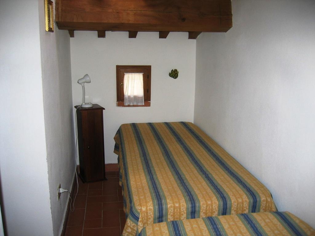 Agriturismo Poggio Al Tesoro Crespina Exteriör bild