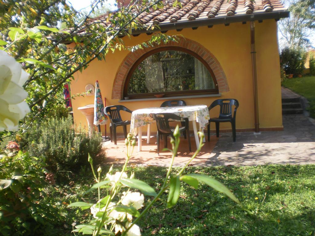 Agriturismo Poggio Al Tesoro Crespina Exteriör bild